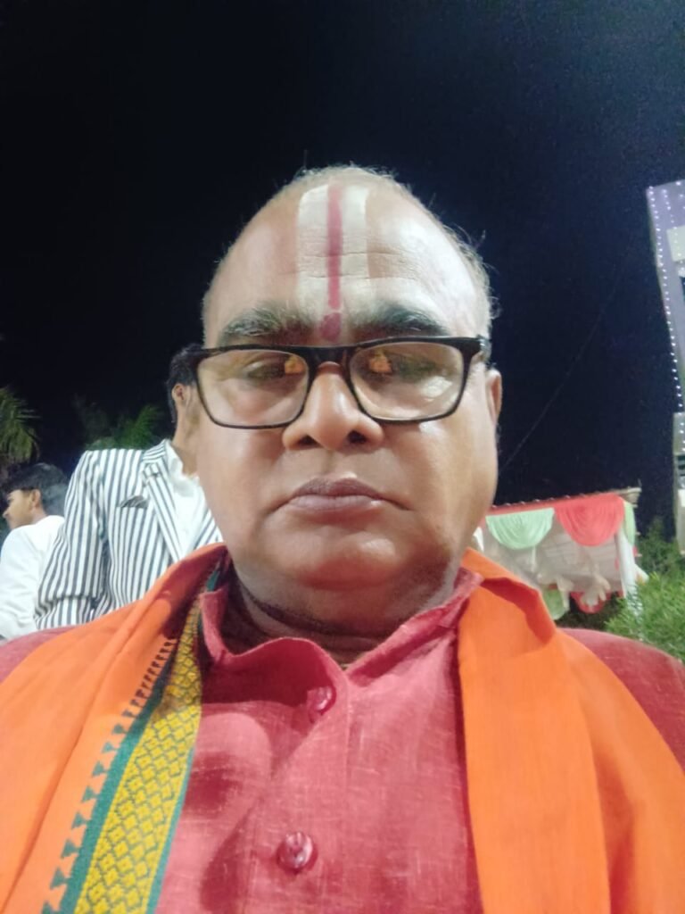 श्री महाकाल मंदिर के अनुभवी पूजारी