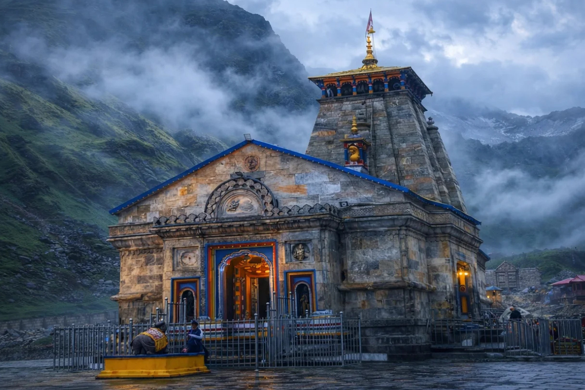 Kedarnath Temple in Uttarakhand surrounded by snow-covered Himalayas, sacred shrine of Lord Shiva and one of the 12 Jyotirlingas